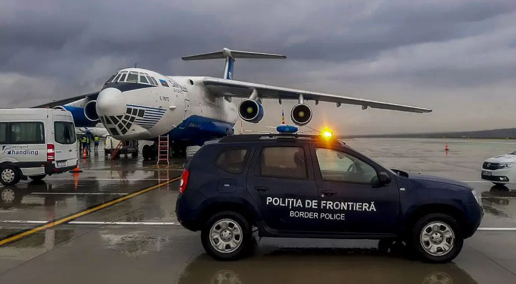 Пограничники обеспокоены ростом случаев незаконного вывоза валюты.