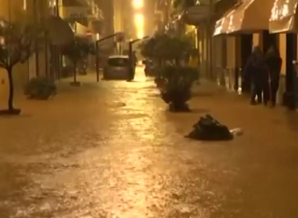 Cei doi soti dati disparuti in nordul Italiei in timpul inundatiilor au fost gasiti morti in apropiere de locuinta lor, distrusa intr-o alunecare de teren.