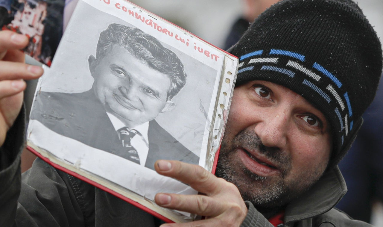 Două treimi dintre români cred că Ceaușescu a fost un bun conducător al țării.