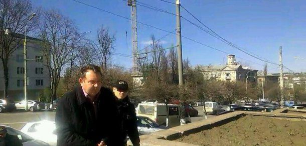 Din cele 16 persoane vizate în dosarul privind trucarea licitațiilor, patru sunt în prezent internate în spital. Foto: deschide.md