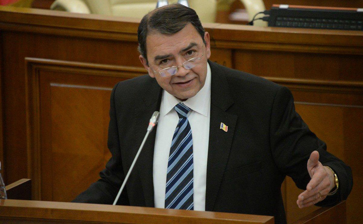 Expert: Reducerea cheltuielilor bugetare din februarie se explică prin scăderea împrumuturilor externe.