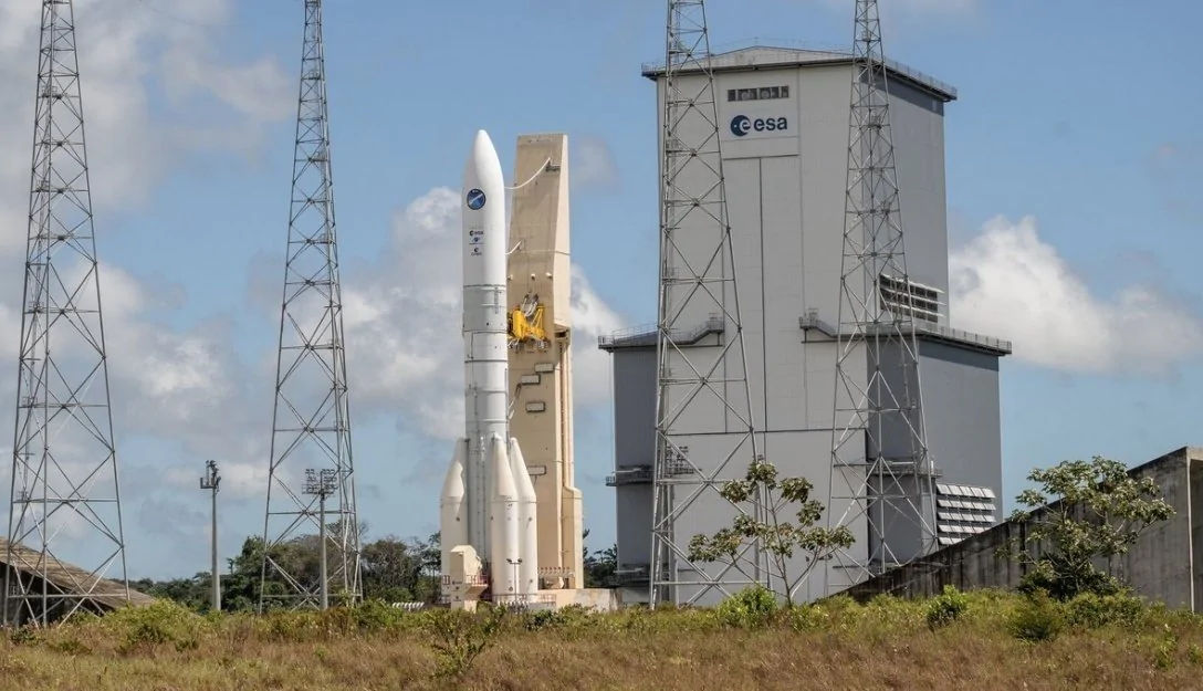 Европа отправляет в космос новую тяжелую ракету-носитель Ariane 6.