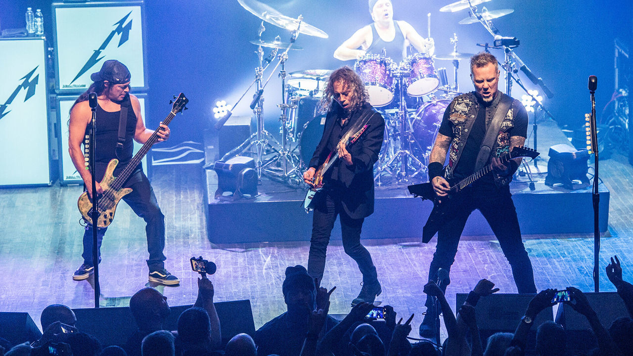 Благотворительный концерт Metallica собрал более миллиона долларов.