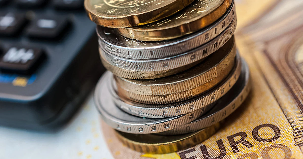 Инфляция в еврозоне сократилась до 2,3 процента.