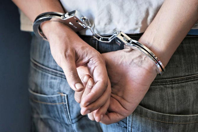 Двое молдаван были задержаны в Галаце на 24 часа после того, как незаконно пересекли границу и совершили попытку разбойного нападения. Фото символ: images.mid-day.com.