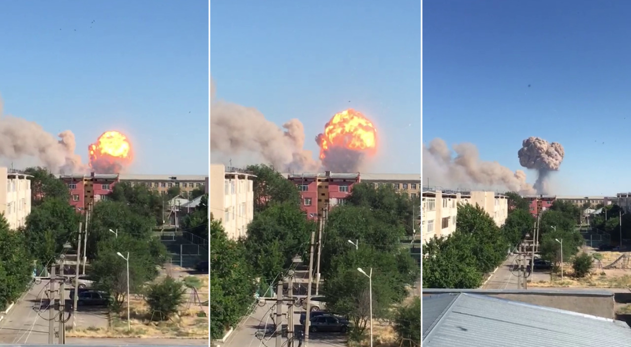 На юге Казахстана прогремели мощные взрывы.