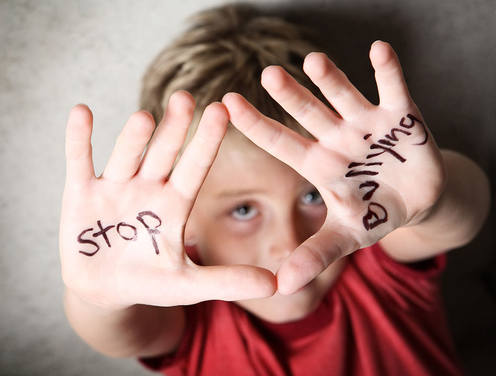 Directorul unui liceu din Capitală, sancționat pentru nerespectarea normelor de prevenire a bullying-ului.