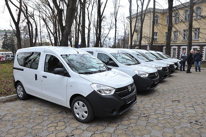 Mai multe Centre de Sănătate teritoriale au fost dotate cu mașini noi. Foto: moldpres.md