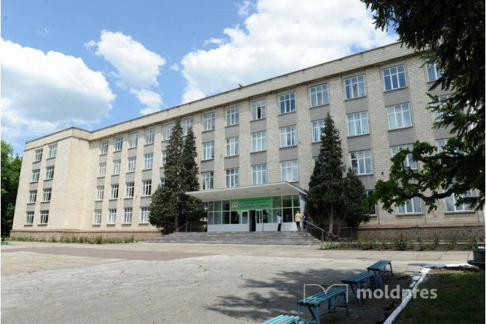 Центр виноградарства и виноделия объявил конкурс на ряд руководящих должностей.