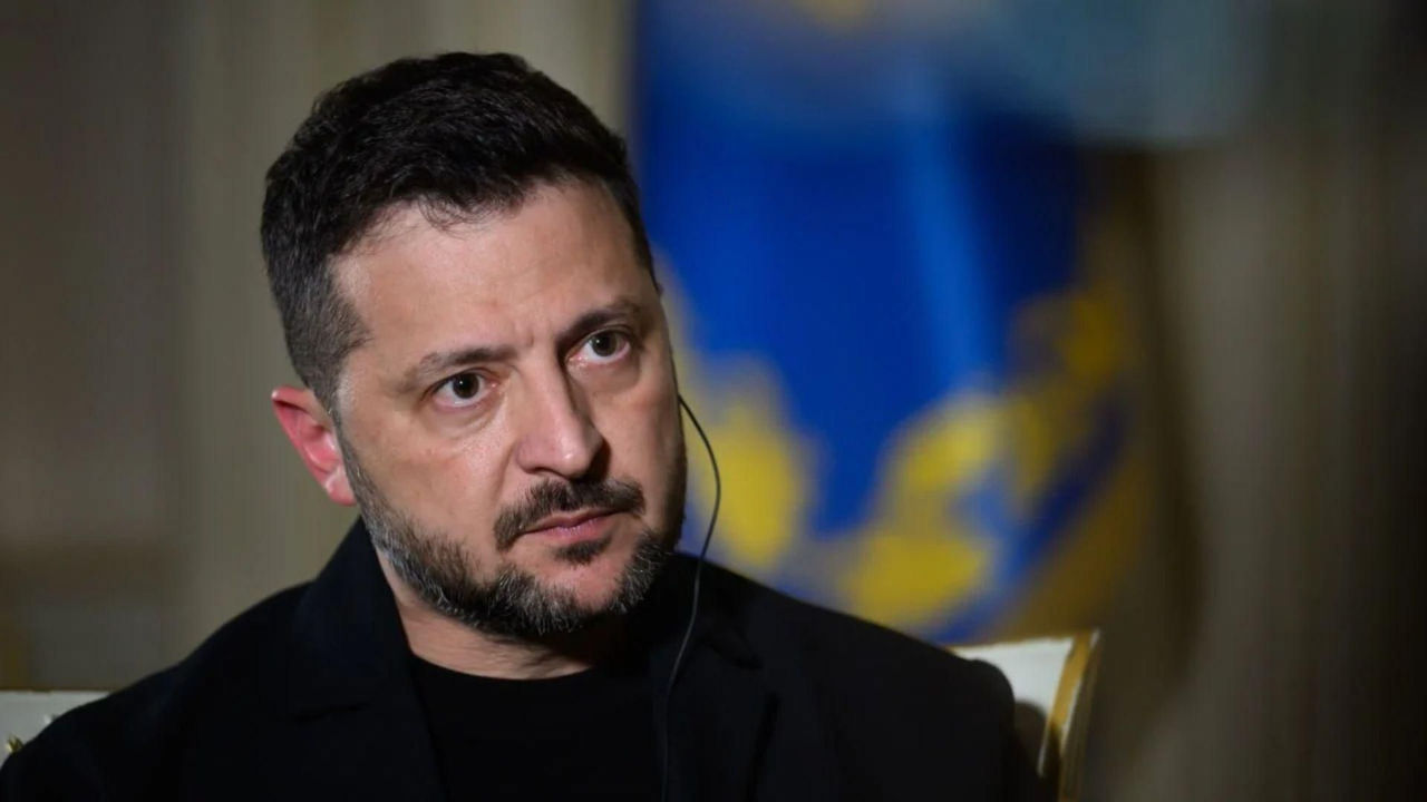 Зеленский объяснил, почему Украина не трогает суда с дизелем РФ для США.
