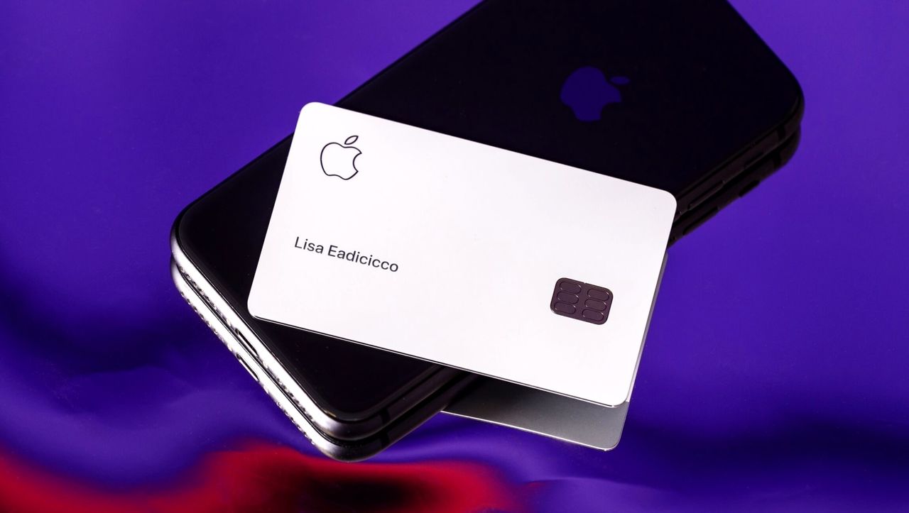 Банковскую карточку от Apple высмеяли за ее «капризность».