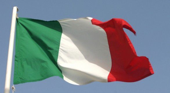 Mai puțin de jumătate dintre italieni, mai precis 48,8%, doresc rămânerea țării lor în Uniunea Europeană. 