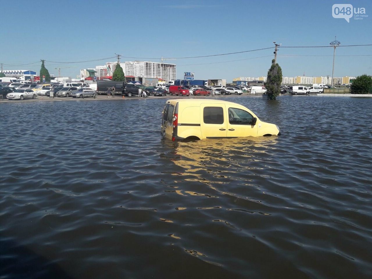 На промрынке 7км в Одессе образовалось море.