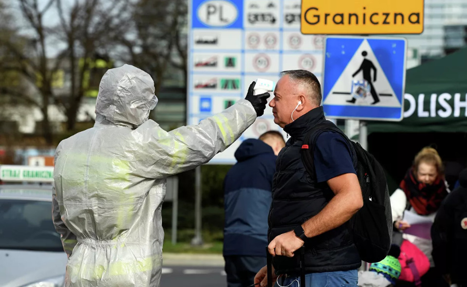 Число случаев коронавируса в Германии выросло до 8,2 тысячи.
