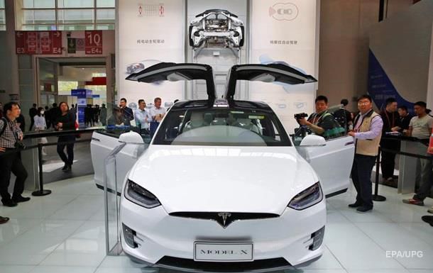 Автопилот Tesla спас жизнь водителю.