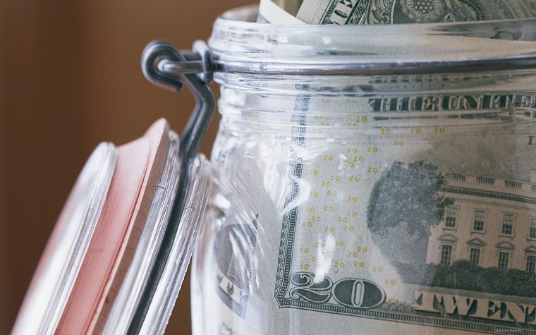 Cea mai mare bancă moldovenească a evitat defaultul la timpul său, iar sistemul bancar al Moldovei – o catastrofă, doar datorită investițiilor private.