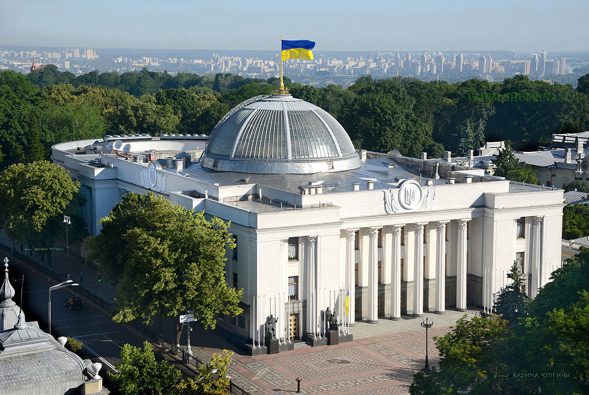 Депутат Верховной рады высмеял заявления о том, что Россия якобы причастна к взрывам на складе боеприпасов в Черниговской области.