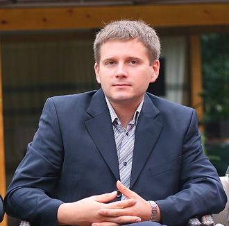 Председатель экспертного Экономического Совета КМБ,  доктор экономики Денис Симов.