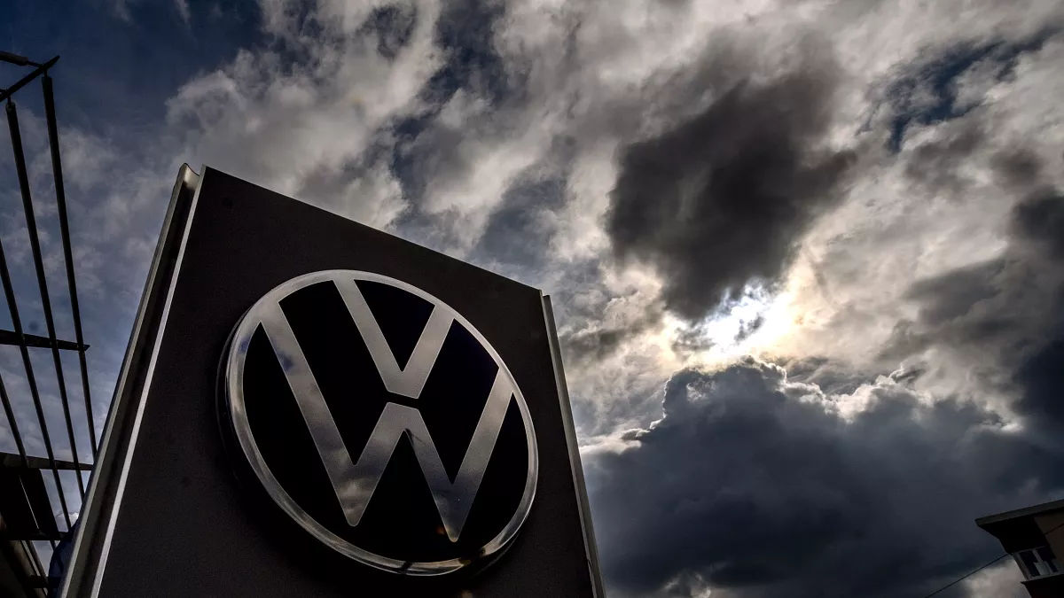 Producătorii auto chinezi vor să cumpere uzinele Volkswagen care se închid în Germania.