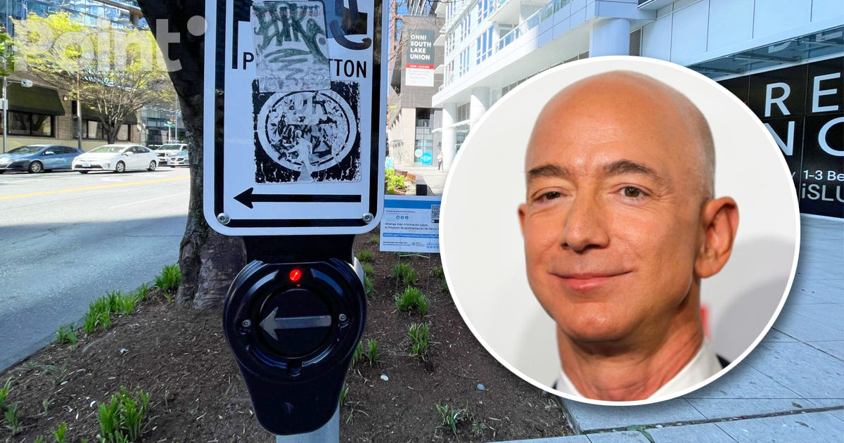 Mai multe semafoare din SUA, sparte de hackeri și făcute să vorbească cu vocea lui Jeff Bezos.