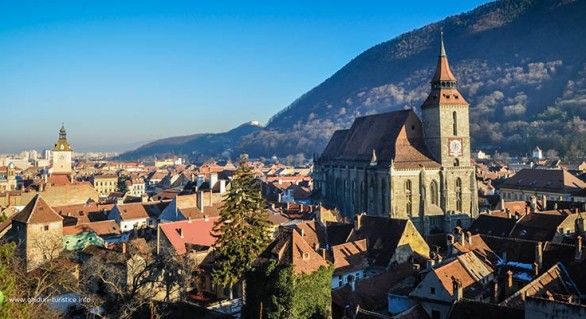 De la Transfăgărășan la Munții Apuseni și Dunăre, zeci de destinații turistice îi așteaptă în luna august pe moldovenii care nu au mai văzut România.