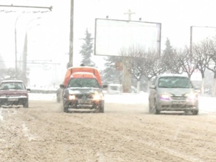 Primăria Chişinău informează că la această oră circulaţia rutieră pe toate străzile municipiului se desfăşoară în condiţii normale.