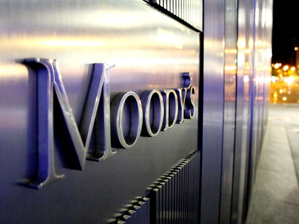 Moody's меняет прогноз рейтинга Молдовы с негативного на стабильный.