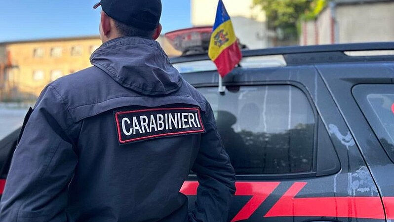 Intervenție promptă a carabinierilor la Bălți: Un bărbat aflat în dificultate a primit primul ajutor.