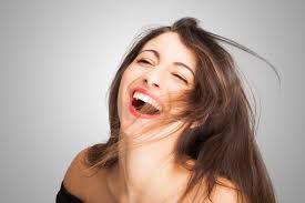 Ce se întâmplă în creierul tău când râzi. Cât de benefic e pentru tine. Foto: Single Dad Laughing