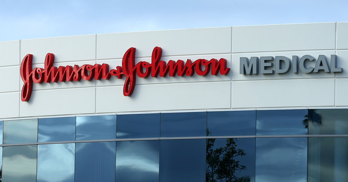 Compania Johnson &amp; Johnson a oferit 10 miliarde de dolari persoanelor afectate de produsele sale.
