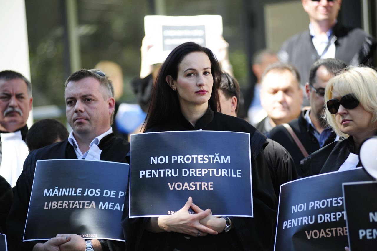 Напомним, что накануне в центре Кишинева адвокаты провели акцию протеста против злоупотребления арестами.