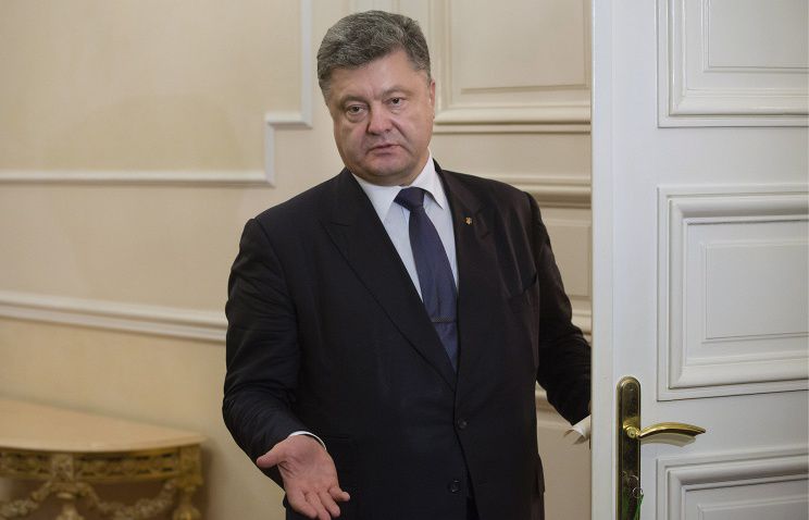 Бизнес Порошенко торгует с Россией.