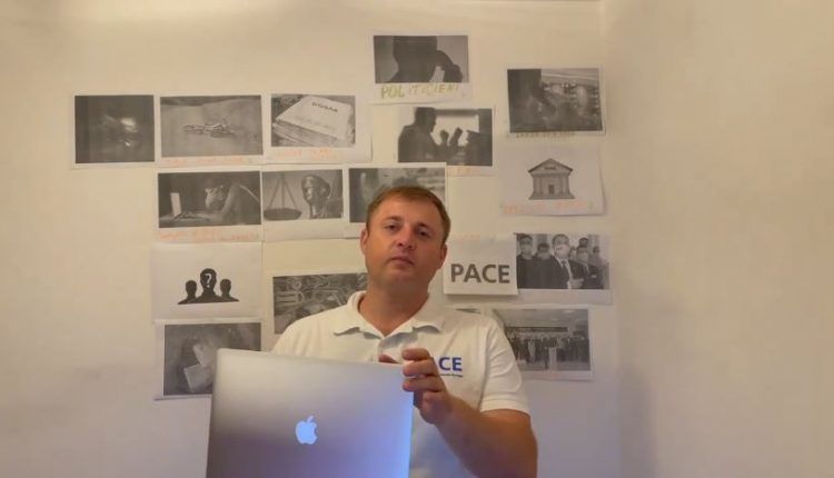Кавкалюк не вернулся в страну, а его коллеги по партии уехали в Бухарест.
