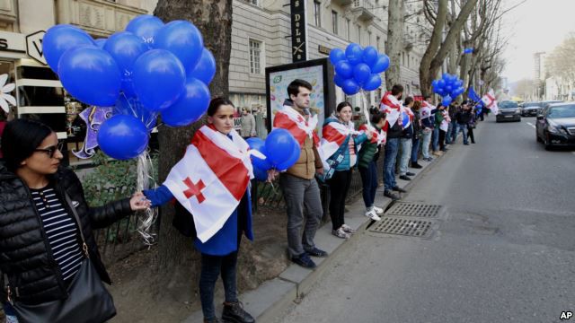 Акция протеста против покупки газа из России.