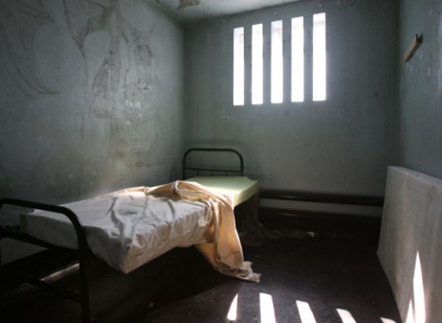 Tânăra s-a adresat la CEDO, invocând condițiile proaste de detenție şi un tratament inuman și degradant.