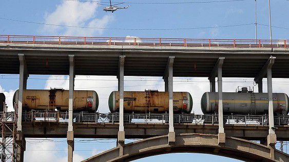 Россия остановила поставки дизельного топлива на Украину.