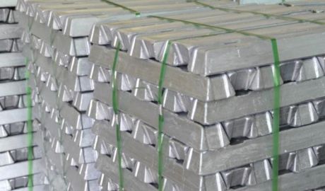 Oamenii legii au confiscat 7 tone de lingouri din aluminiu, estimate la aproximativ jumătate de milion de lei.  Foto: jurnal.md