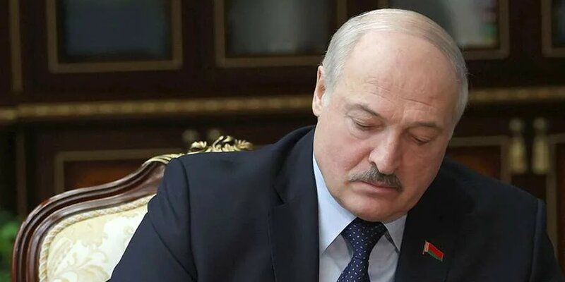 Лукашенко рассказал, как перенес COVID-19 после заражения "омикроном".