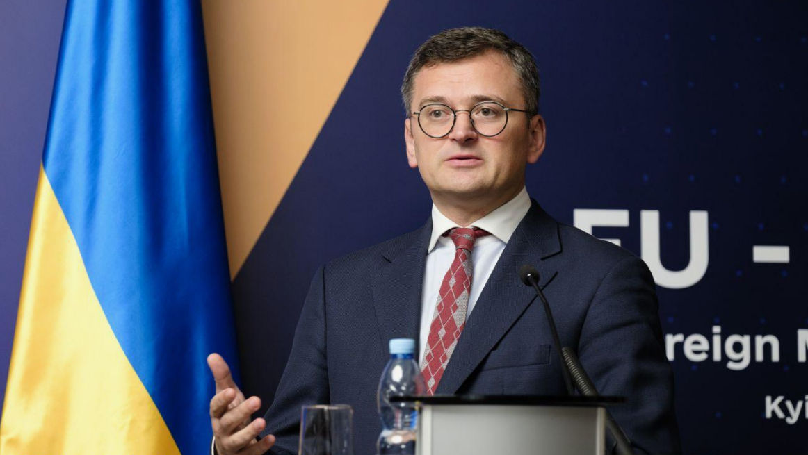 Кулеба: Украина способна вернуть контроль над небом в 2024 году.