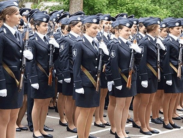 В настоящее время самый высокий уровень занятости женщин (26%), зарегистрирован в пограничной полиции.