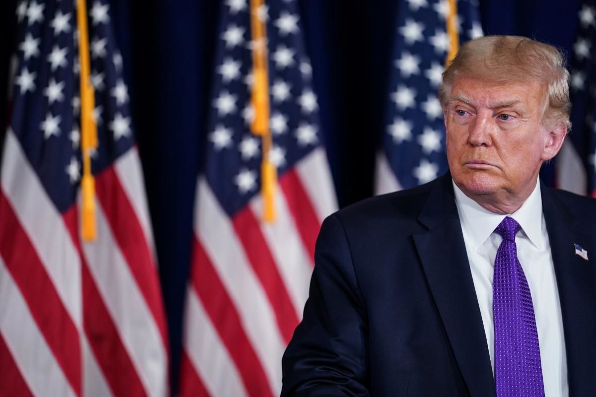 В США начали рассматривать импичмент Трампа.