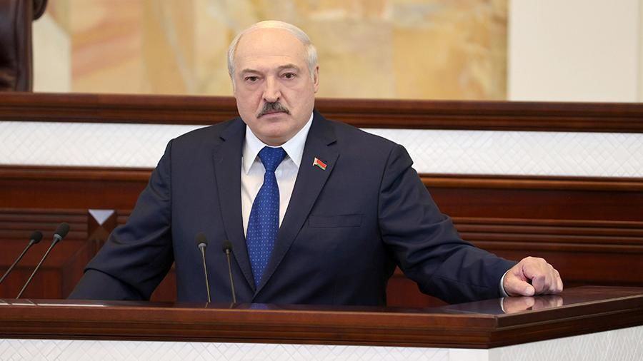Ученые киевского вуза решили лишить Лукашенко звания почетного доктора.