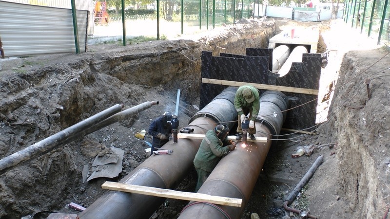 Всего было проложено около 1300 метров трубопровода. Фото: vsemetri.com.