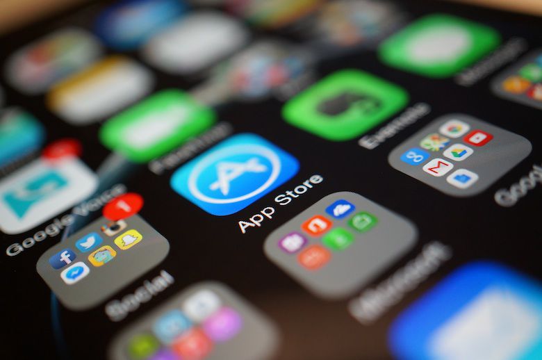Обновление iOS «убило» десятки тысяч iPhone.