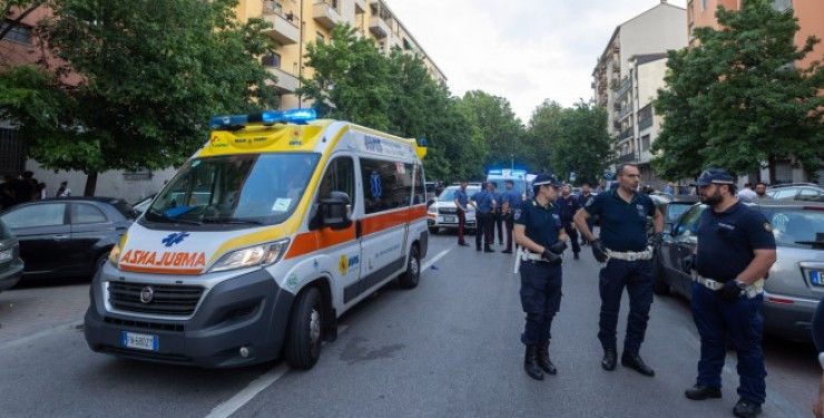 Массовая драка в Милане: 60 ромов подрались за парковочное место.