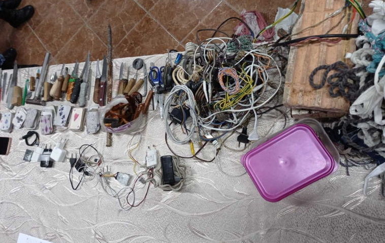 В тюрьме в Леова прошли обыски: изъяли алкоголь и запрещенные предметы.