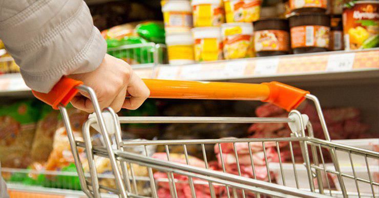 Накануне праздников кишиневцы массово скупают продукты.