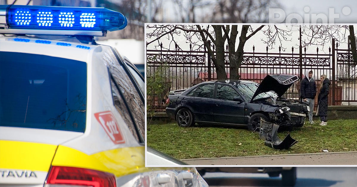 Accident în proximitatea IGP: Șoferul unui Audi s-a izbit de un copac.