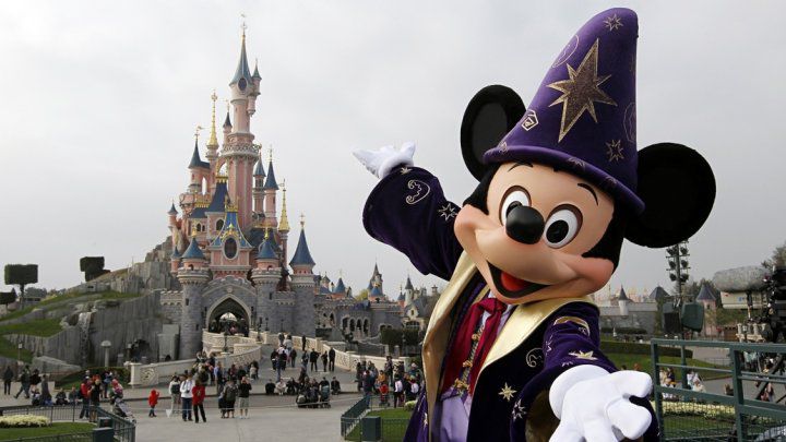 Ce nu au voie să facă angajaţii Disney