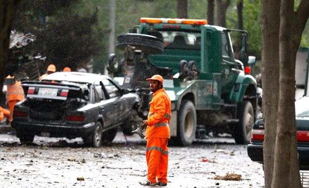 Cel puțin patru oameni au murit și 22 au fost răniți în urma unui atac cu bombă la Kabul.